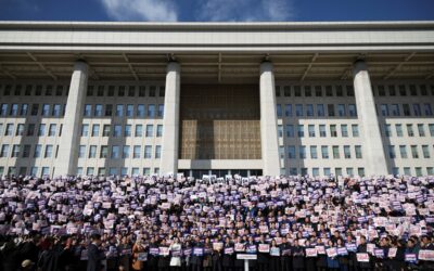 Caos a Seul: La Revoca della Legge Marziale e il Futuro Incerto di Yoon – Voto per l’Impeachment in Arrivo